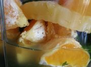 Una foto de smoothies de piña