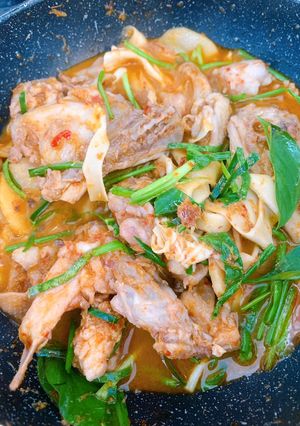รูปของ ผัดพริกแกงเผ็ดไก่หน่อไม้ดอง🍗style by barbie👩🏼🍳