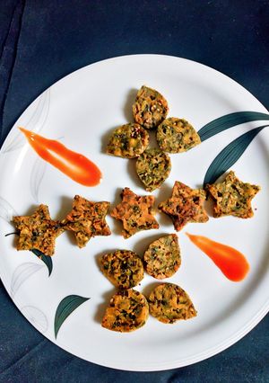 પાત્રા (patra  in gujarati recipe) રેસીપી મુખ્ય ફોટો