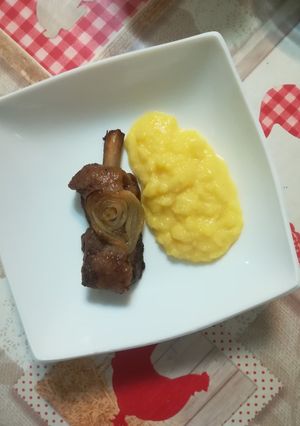 Sült oldalas tört krumplival recept fotója