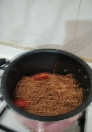 عکسی از دستور رشته با سیب زمینی و گوجه