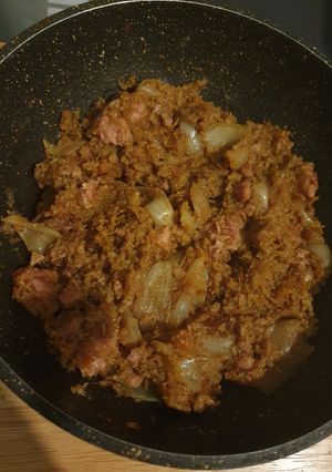 A picture of Mild Chilli Pork too leftover Veg. Rissoto.