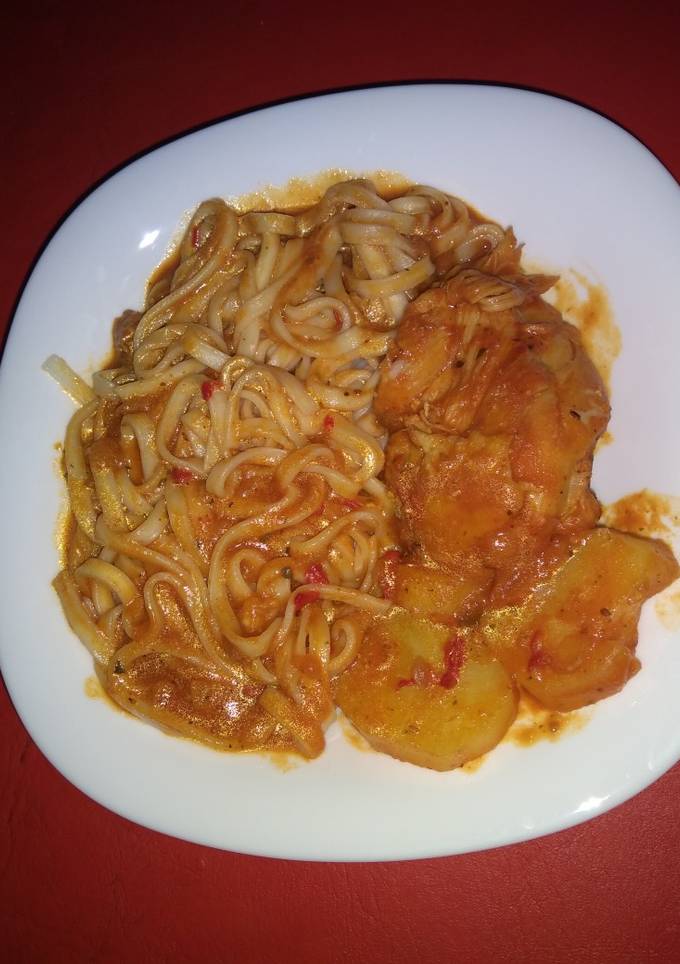 Fideos Con Tuco Y Pollo Receta de Silvina Acevedo