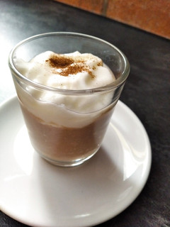 Una foto de Manzana con yogurt