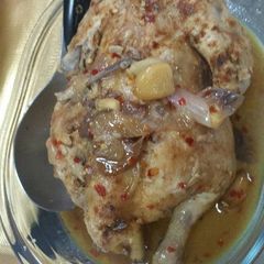 A picture of CHICKEN with LEMON GRASS.