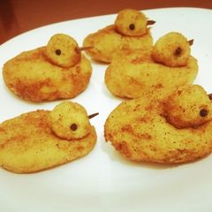 A picture of Potato and eggs ducklings#worldwideeggs.