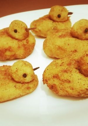 A picture of Potato and eggs ducklings#worldwideeggs.