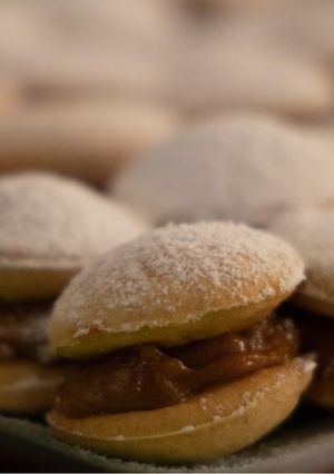 Una foto de Alfajores