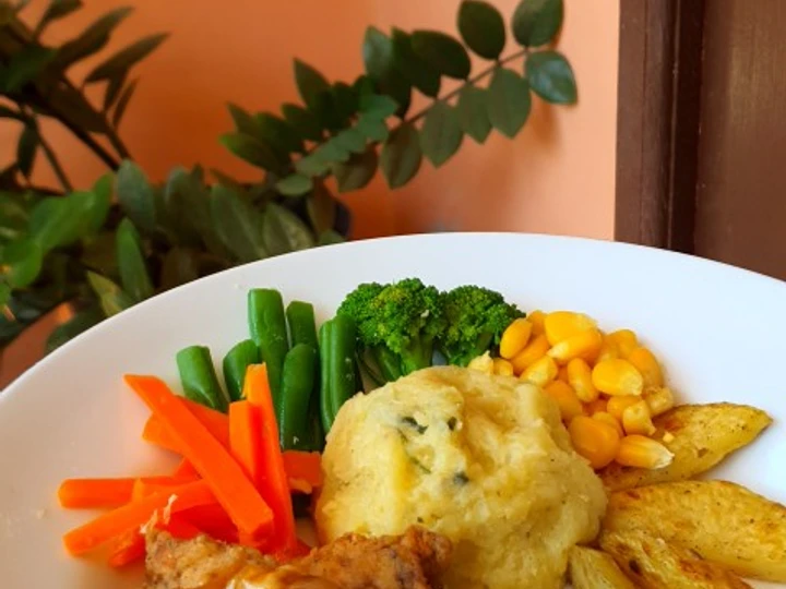 Langkah Mudah untuk Membikin Resep Steak Ayam Saus Jamur dengan Mashed Potato yang Lezat Anti Ribet, Menggugah Selera