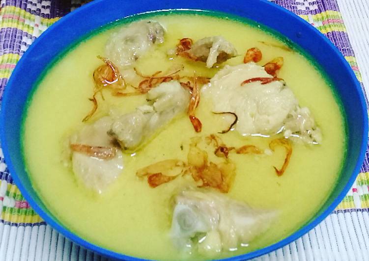 Resep Opor Ayam Kuning yang Enak Banget