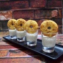 A picture of Farali Medu Vada.