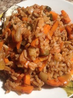 Фото Тяхан с курицей и овощами.