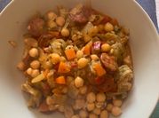 Una foto de sopa de alcachofa