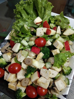 A picture of Power packed broccoli mushroom salad.