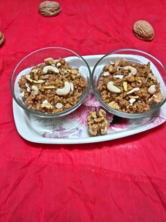 અખરોટ નો હલવો (Walnuts Halwa Recipe In Gujarati) રેસીપી મુખ્ય ફોટો