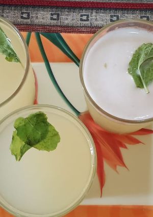 A picture of Raw mango raisins juice.