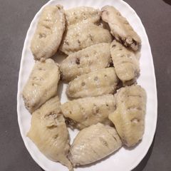 A picture of Steamed Chicken Wings.