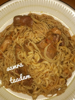A picture of Maccaroni and spaghetti.