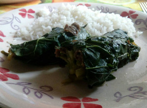 Una foto de Rollitos de acelga con relleno de carne y caigua
