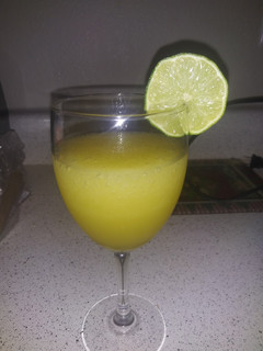 Una foto de Frozen Mango Margarita🍹