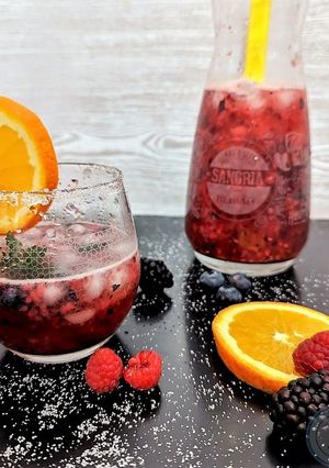 Foto de Sangria de espumante e licor Beirão
