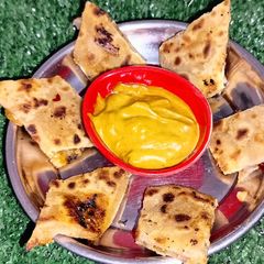 A picture of Tandoori Paratha bites.