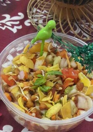 स्प्राउट्स भेल (Sprouts bhel recipe in hindi) रेसिपी मुख्य फोटो