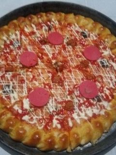 صورة لوصفة بيتزا خفيفة ريشة وبنينة 😋😋
