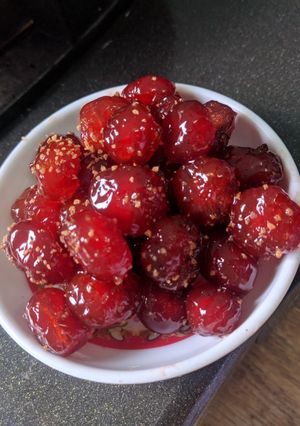 Hình của món Mứt chùm ruột muối ớt.
