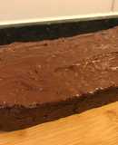 Brownie fit con cobertura saludable de chocolate
