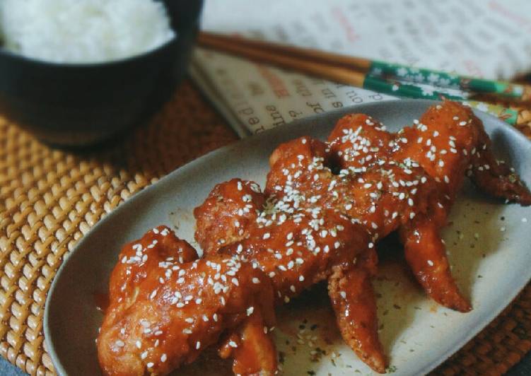 10 Resep: Yangnyeom-tongdak (Ayam Goreng Pedas Korea) Kekinian