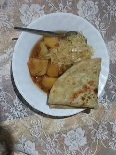 A picture of Chapati and kenyan tasty potatoes.