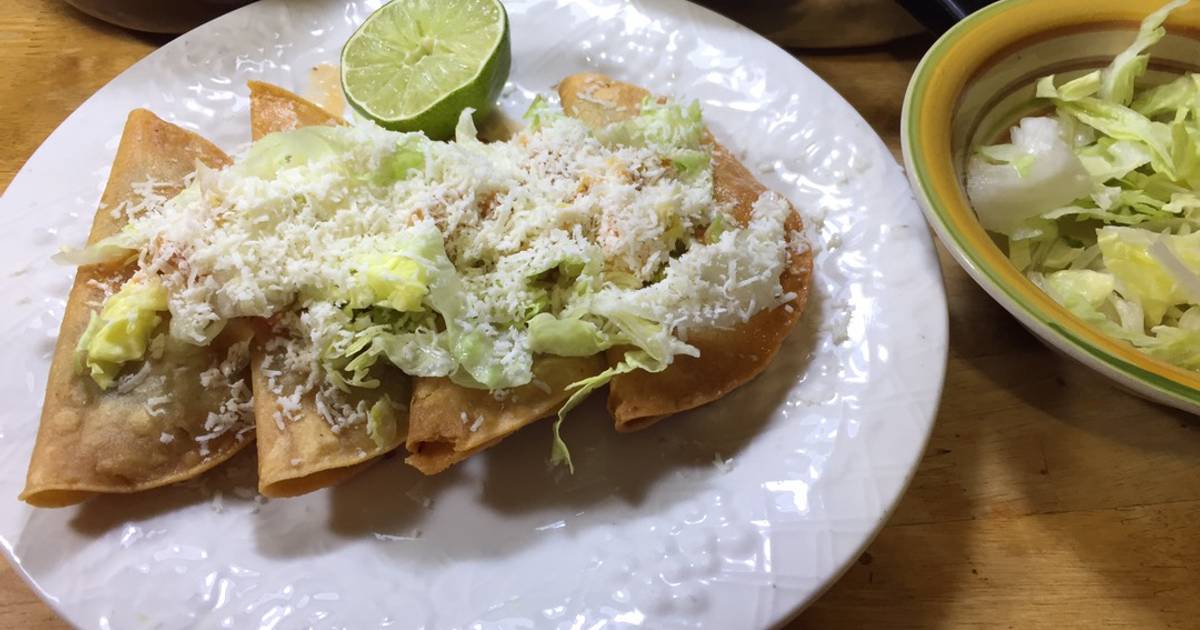 Tacos Dorados de carne Deshebrada con Papa Receta de Lupita Salas- Cookpad