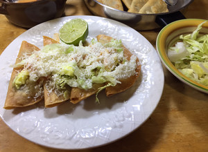 Una foto de Tacos Dorados de carne Deshebrada con Papa