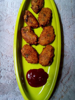 A picture of Corn and Paneer Paties.