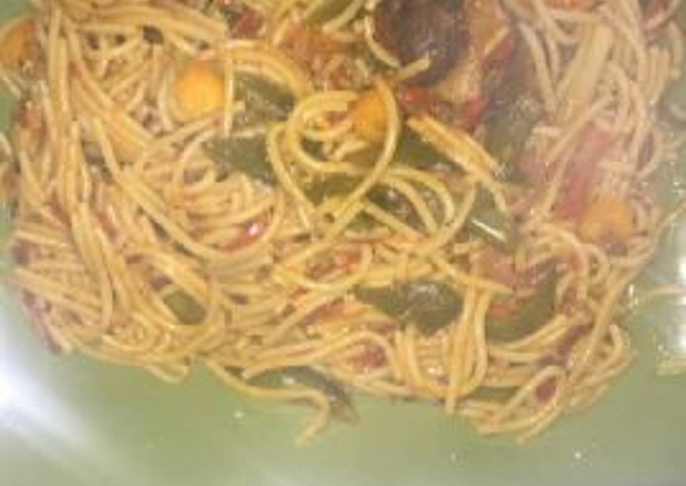 Spaghetti with vegetables