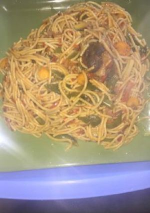A picture of Spaghetti with vegetables.