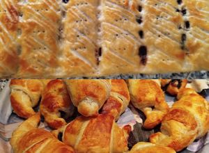 Foto principal de Croissant o barritas de hojaldre y crema de chocolate