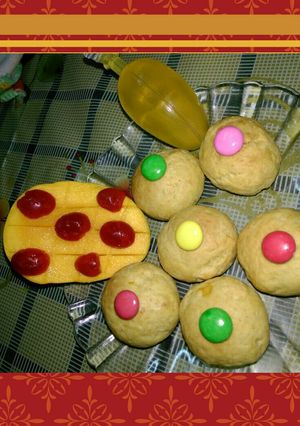 A picture of Mango Pineapple cookies.