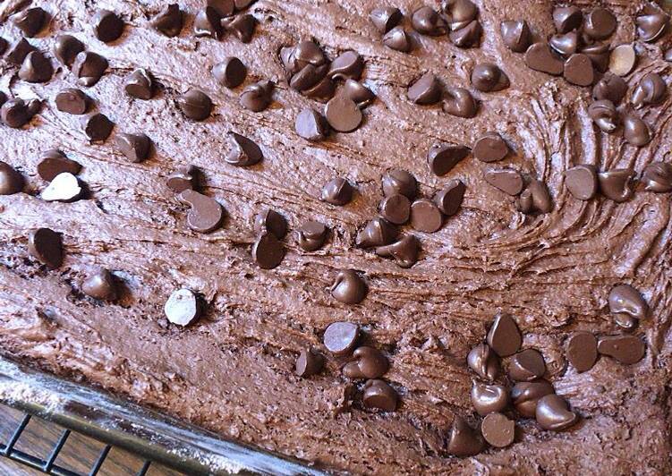 Recipe: Appetizing Chocolate Dump Cake Recipe (4 ingredients)