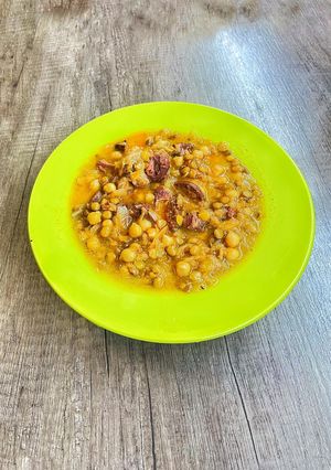 Korhely lencseleves, csicseriborsóval recept fotója
