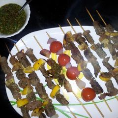 A picture of Mojo Beef Kebabs.