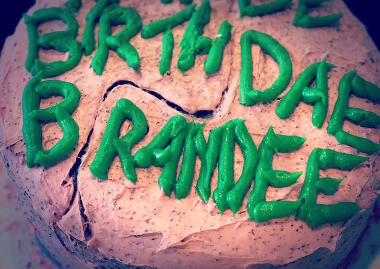 Recipe: 2021 Harry Potter Themed Chocolate Cake