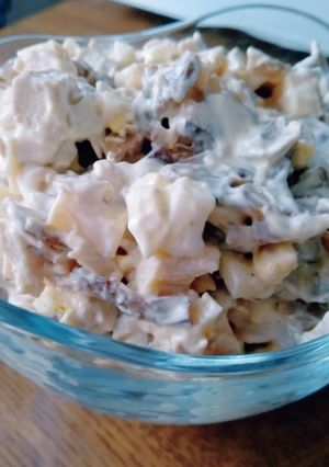 Фото Салат с грибами и куриным филе.
