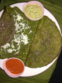पेसाराट्टू डोसा (Pesarattu Dosa recipe in Hindi) रेसिपी मुख्य फोटो