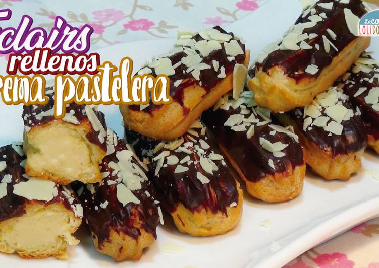 Eclairs o Relámpagos rellenos de crema pastelera con cobertura de chocolate