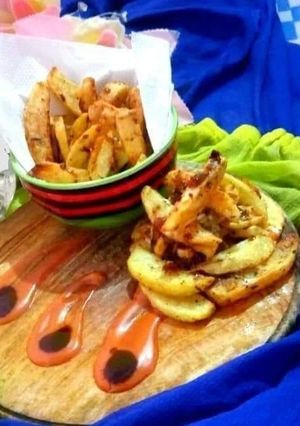 A picture of Potato wedges.