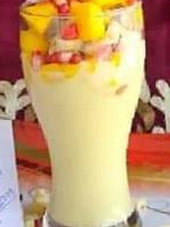 વેનીલા એપલ કસ્ટર્ડ (Vanilla Apple Custard Recipe In Gujarati) રેસીપી મુખ્ય ફોટો