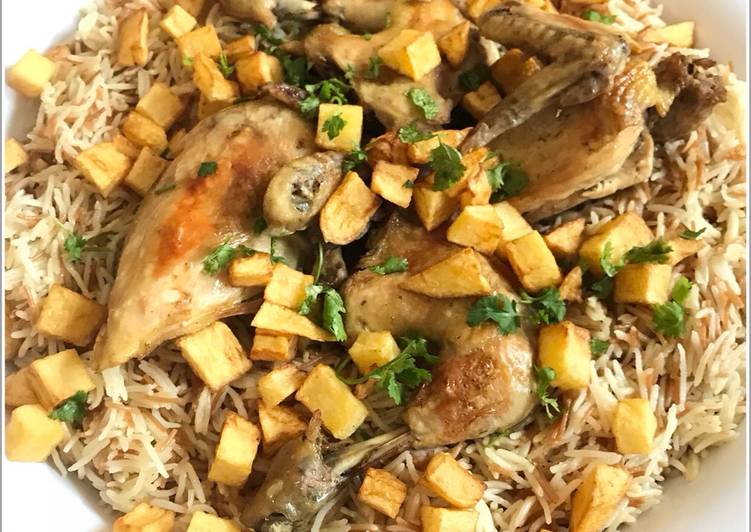 رز بالشعيرية والدجاج المحمر