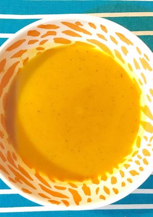 Una foto de Crema ligera de zanahoria y col